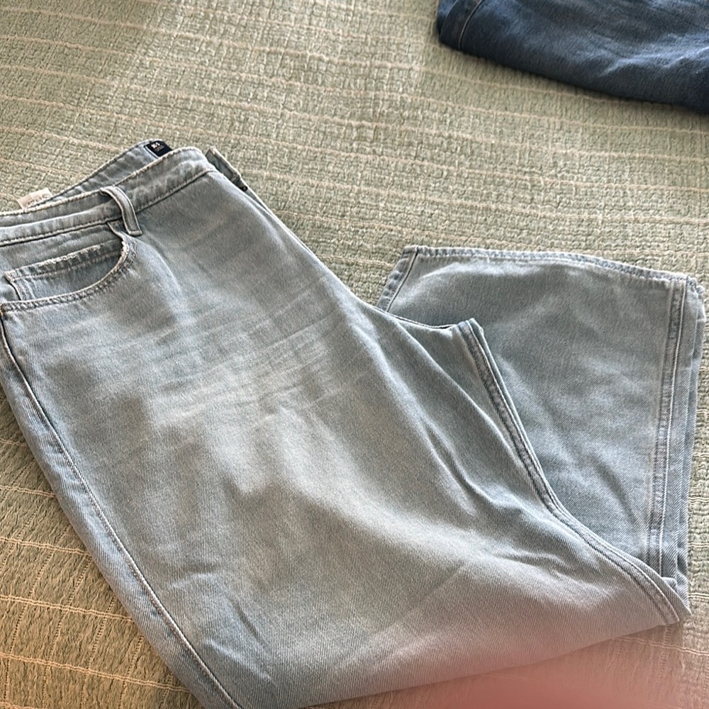Light Blue Denim Jeans, Hollister SZ 16S in great condition lightly used